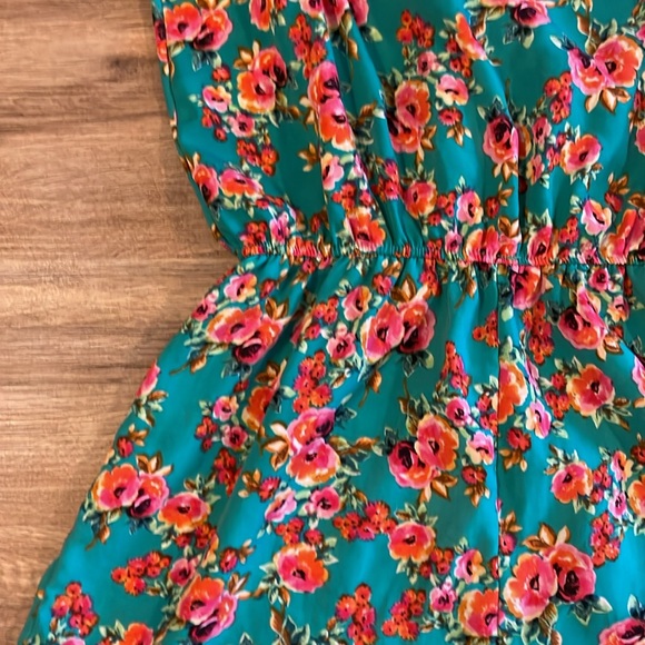 Love Culture Vintage Teal & Pink Floral Wide Leg Short V Neck Sleeveless Romper - Picture 10 of 11